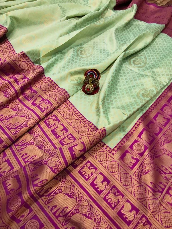 Light_Green_Embellished_Bollywood_Jacquard_Saree_(Light_Green)